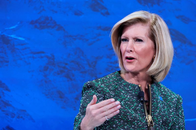 © Reuters.  FILE PHOTO: Mary Callahan Erdoes, CEO of JP Morgan Asset & Wealth Management, attends the 54th annual meeting of the World Economic Forum in Davos, Switzerland, January 17, 2024. REUTERS/Denis Balibuse/File Photo